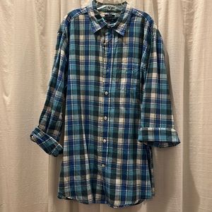 Gap button down shirt, size medium, classic fit. Blue, white, yellow plaid